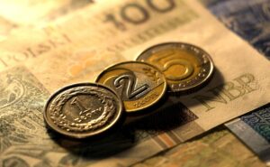 Pensione di vecchiaia 2025: chi ha contributi all'estero ottiene un aumento automatico