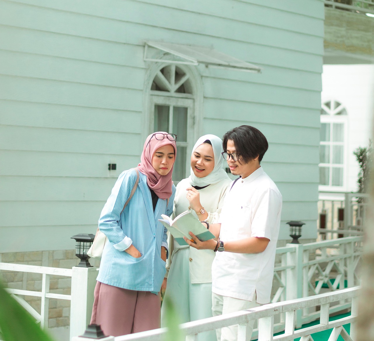 Immagine che illustra le condizioni di esenzione IMU prima casa per familiari conviventi.