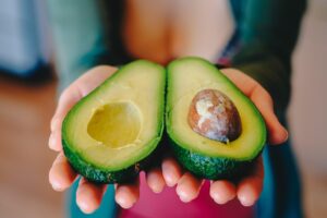Mangiare un avocado intero fa male? Ecco la risposta
